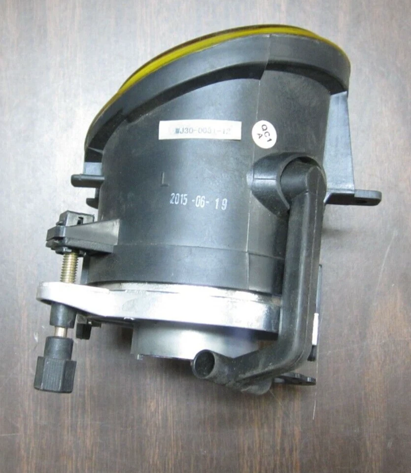 01-06 BMW E46 M3 3 Series M Tech Sport Fog Light Yellow Amber LEFT LH DRIVER⭐S5⭐ - Image 4 of 4