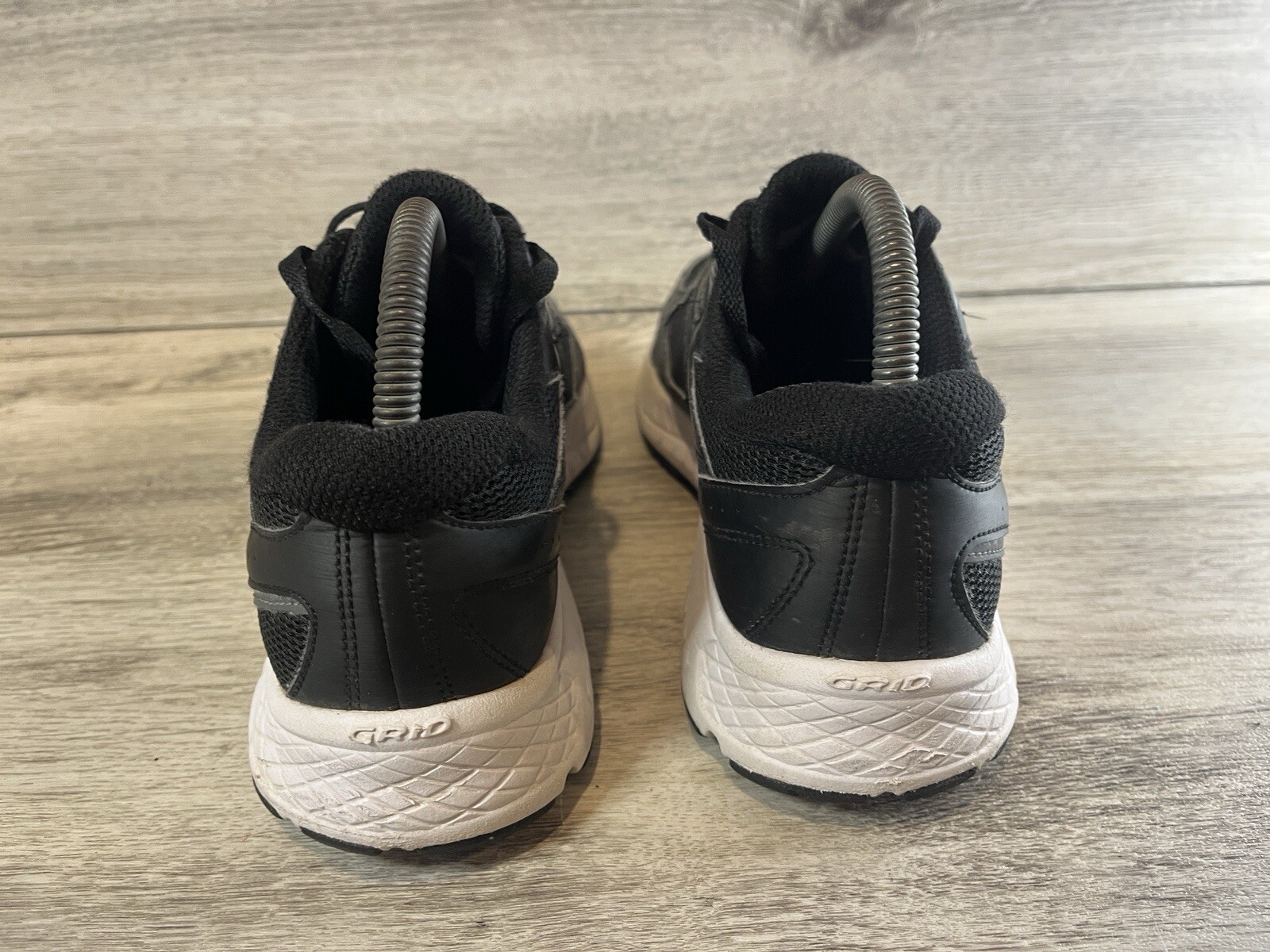 Saucony Women's Black Silver Lace Up Running Shoes Size 8 W S10560-1 thumbnail 4