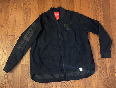 Men s Nike NBA Chicago Bulls Modern Varsity Bomber Jacket 6 Rings size MEDIUM M