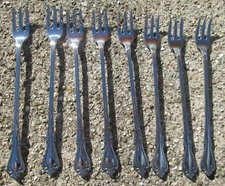 NEW UNUSED Oneida Briarwood Stainless Flatware Lot of 8 Cocktail/ Shrimp Forks