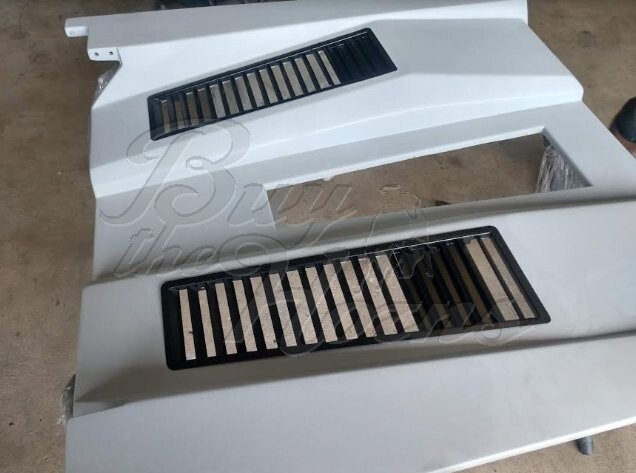 Set reproduction US-spec Lamborghini Countach grilles  007060048 007060049