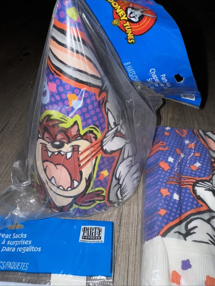 Looney Toons Bugs Bunny Taz Piolín Cumpleaños Fiesta Suministros Sombreros Servilletas Lote NUEVO Foto 3 de 4
