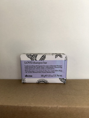 Davines LOVE Shampoo Bar| Glättendes Shampoo für grobes oder krauses Haar 100g