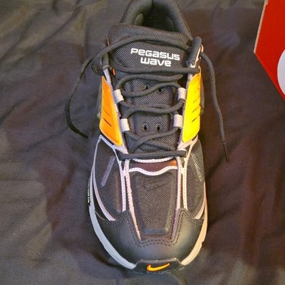Nike Pegasus Wave Gradient Cage Men s Sneakers Black/Safety Orange IB0612-005