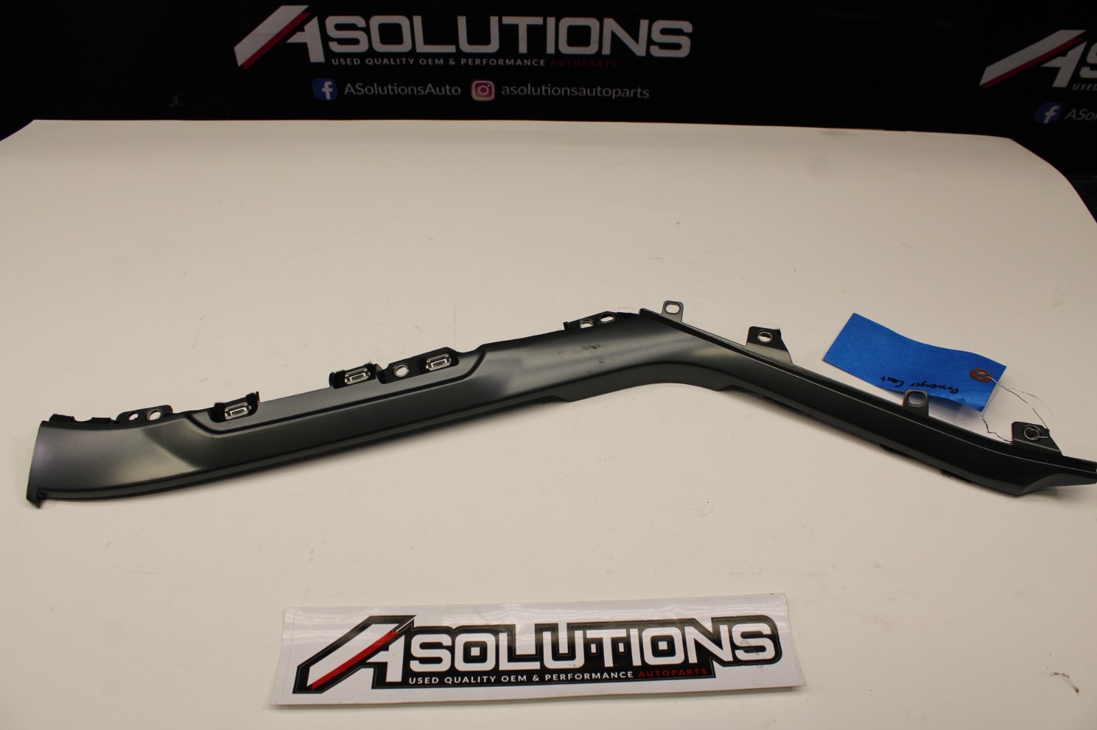 Lamborghini Huracan RH Plastic Console Side Panel 4T0857718 OEM *DAMAGE*