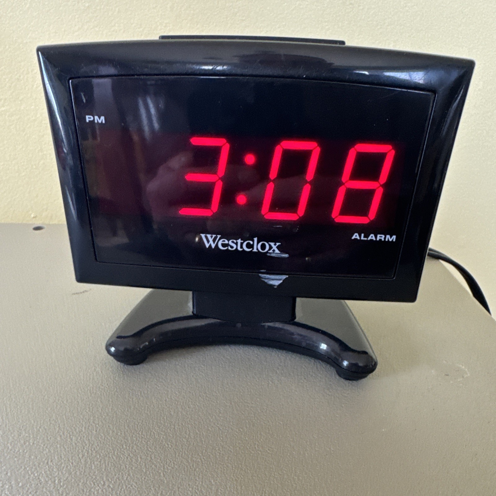 70014A- Westclox Plasma 0.9" Red LED Alarm Clock