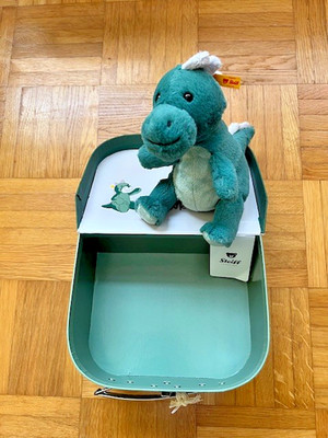 Steiff Soft Cuddly Friends Joshi Baby T-Rex im Koffer Kindergeburtstag Spielzeug