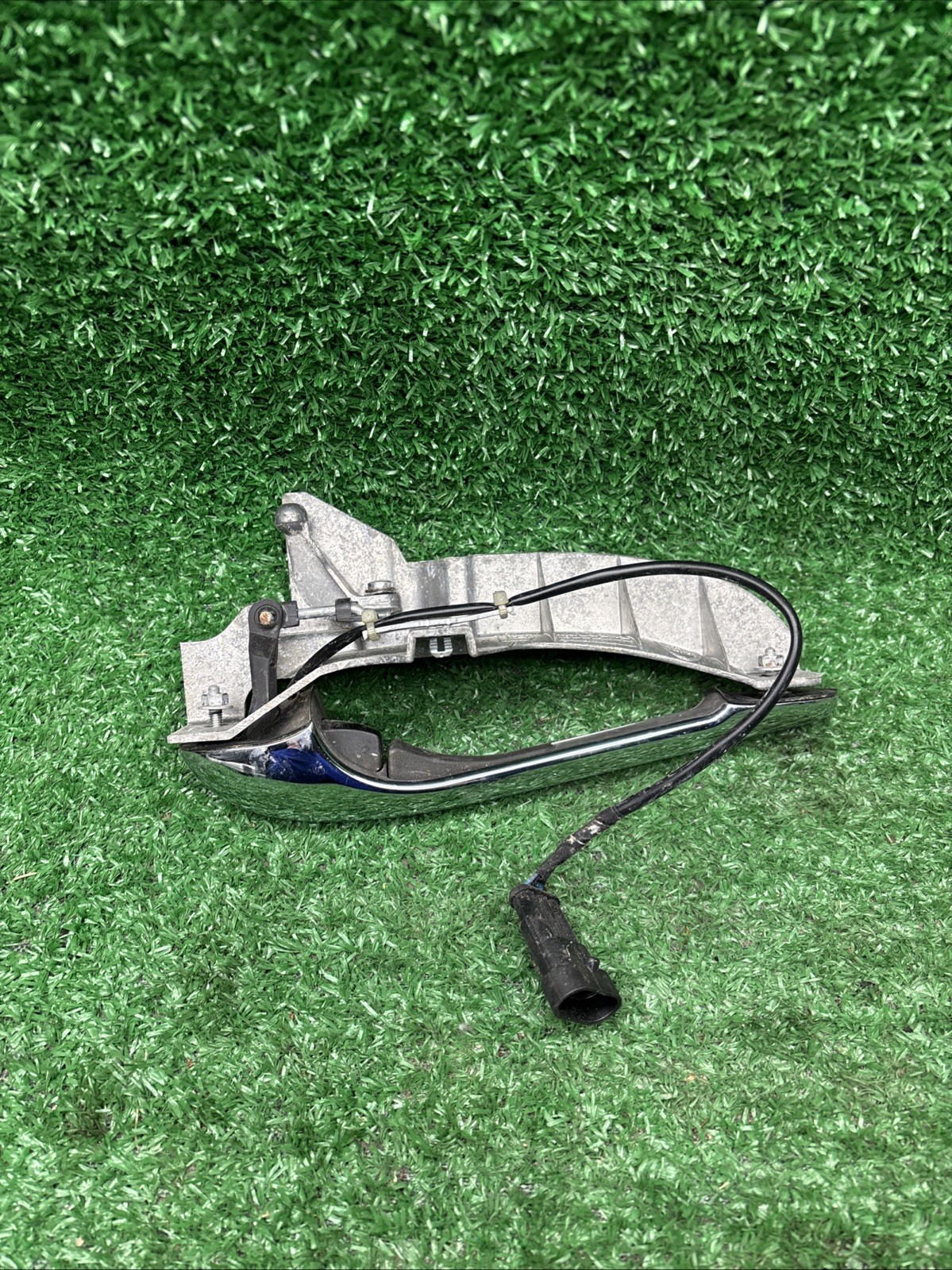 M139 03-13 Maserati Quattroporte Rear Left Driver Side Exterior Door Handle 1225