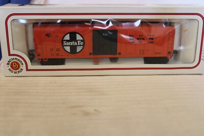 HO Scale Bachmann, 51' Reefer Box Car, Santa Fe, Orange, #55360 -- 43-1009-02