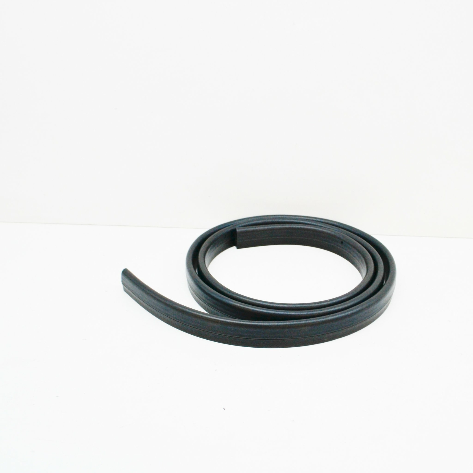 NEW MERCEDES-BENZ GLE W166 FRONT ENGINE HOOD SEAL A1668870198 ER34 チタン触媒ストレート