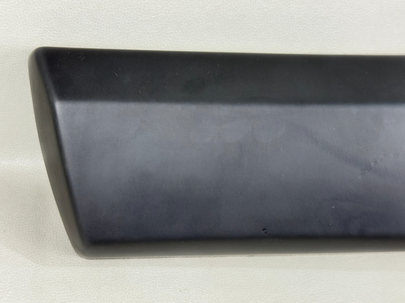 NICE! BENTLEY ROLLS-ROYCE GENUINE LEFT HAND REAR BUMPER END CAP OEM # UB71687