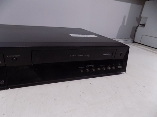 Samsung DVD-VR350M Registratore DVD Videoregistratore Combo Nero DIFETTOSO Venduto come RICAMBI/PARTI - Foto 3 di 9