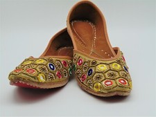 Ethnic Indian genuine leather Bridal shoes with embroidery Juti Khussa sandals