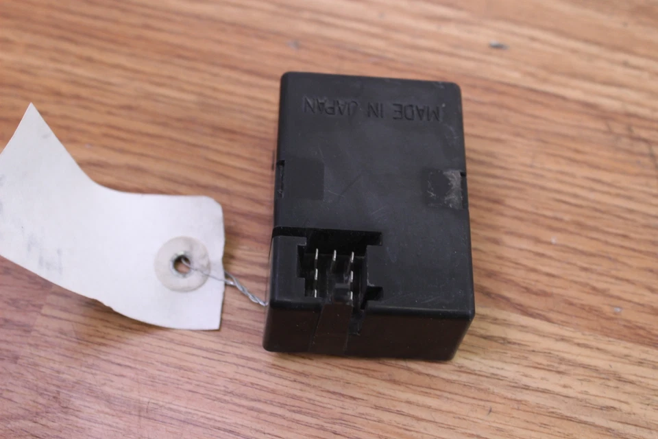 1986 HONDA VF700 MAGNA Taillight / Brake Light   SENSOR - Image 4 of 4