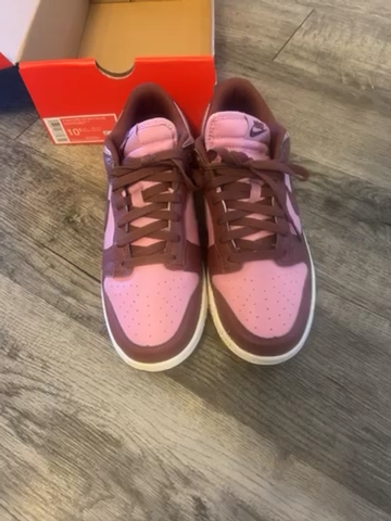 Taglia 10.5 Nike Dunk Next Nature Low Dark Pony Elemental Pink con