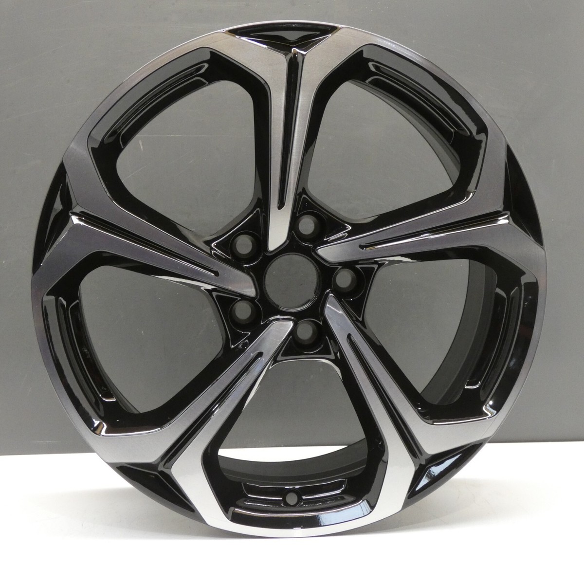 MG ZS DIAMOND CUT 18
