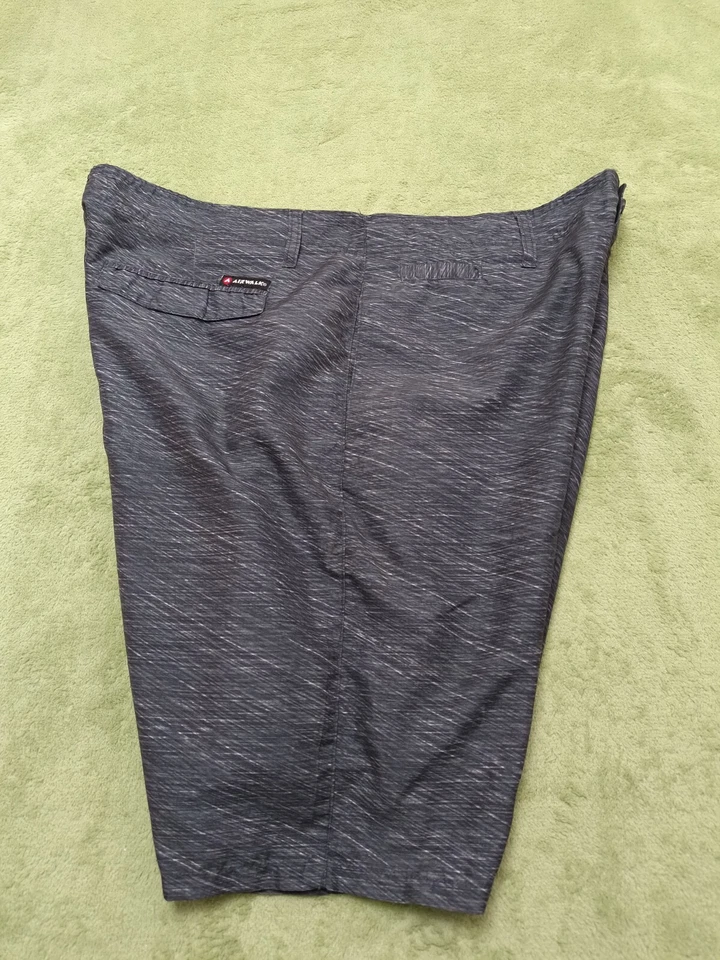 Pantalones cortos cargo Airwalk para hombre - talla 38, negros/grises, ropa de calle estilo utilitario Foto 4 de 4