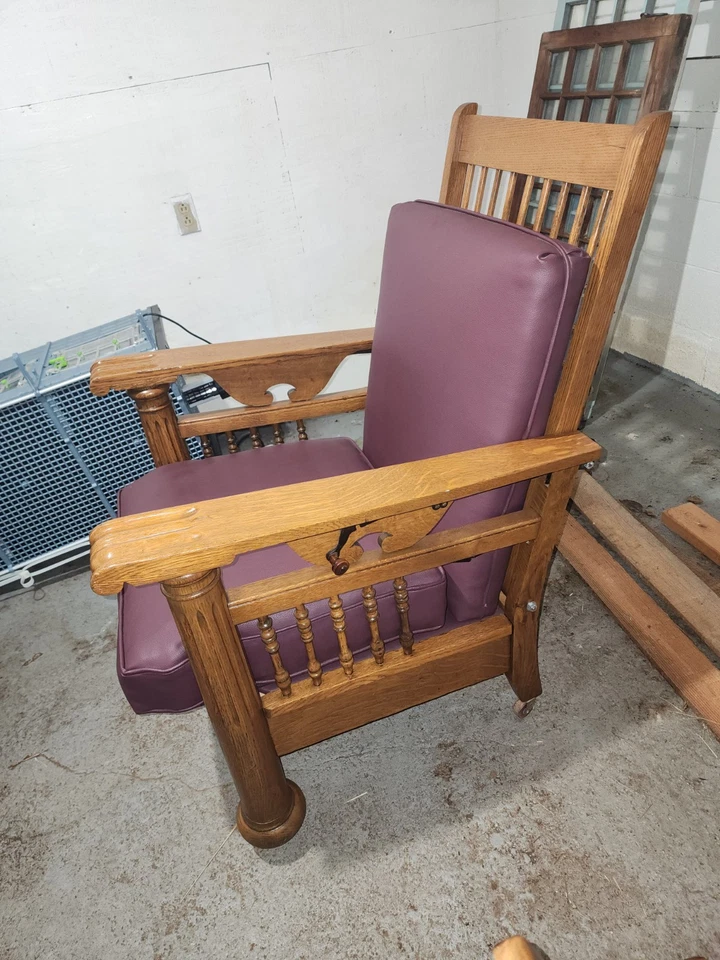 Silla reclinable antigua de roble macizo de 1890. Bellamente restaurado, y completamente... Foto 4 de 4