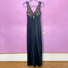 VAL MODE Black Satin Long NIGHTGOWN Lace Bodice EUC Ankle Length Vampy Small