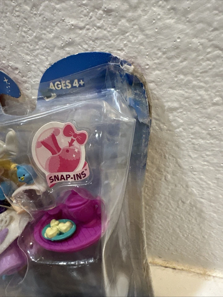 Disney Princesa Pequeño Reino Cenicienta Fiesta de Costura por Hasbro Foto 2 de 4