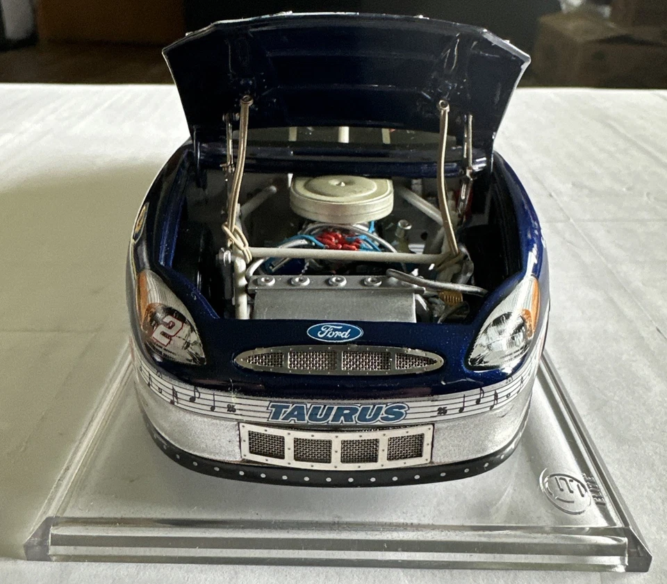 Action Elite #2 Rusty Wallace Miller Lite Elvis 25th 2002 Ford Taurus 1:24 #513 Foto 4 de 4