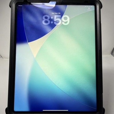 Apple iPad Pro 6th Gen 12.9in 256GB Wi-Fi + 5G - Otterbox Installed *BENT READ*