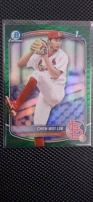 2025 Bowman Chrome Prospects Chen-Wei Lin Green Reptilian /99