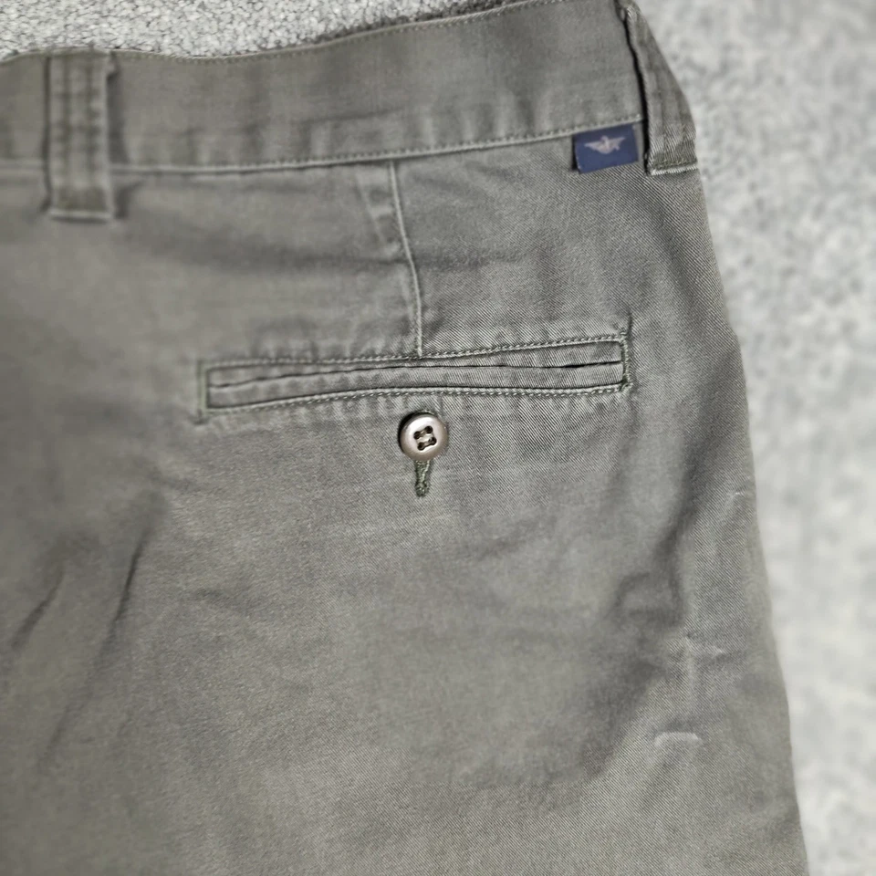 Pantalones Cortos Chinos Dockers Para Hombre 38 Verde Oliva Plisado Frontal Clásico Estilo Caqui Foto 3 de 4