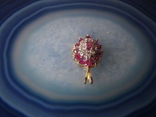 Gorgeous Vintage 10K Yellow Gold Ruby Cluster Pendant 1.39g - Picture 4 of 11