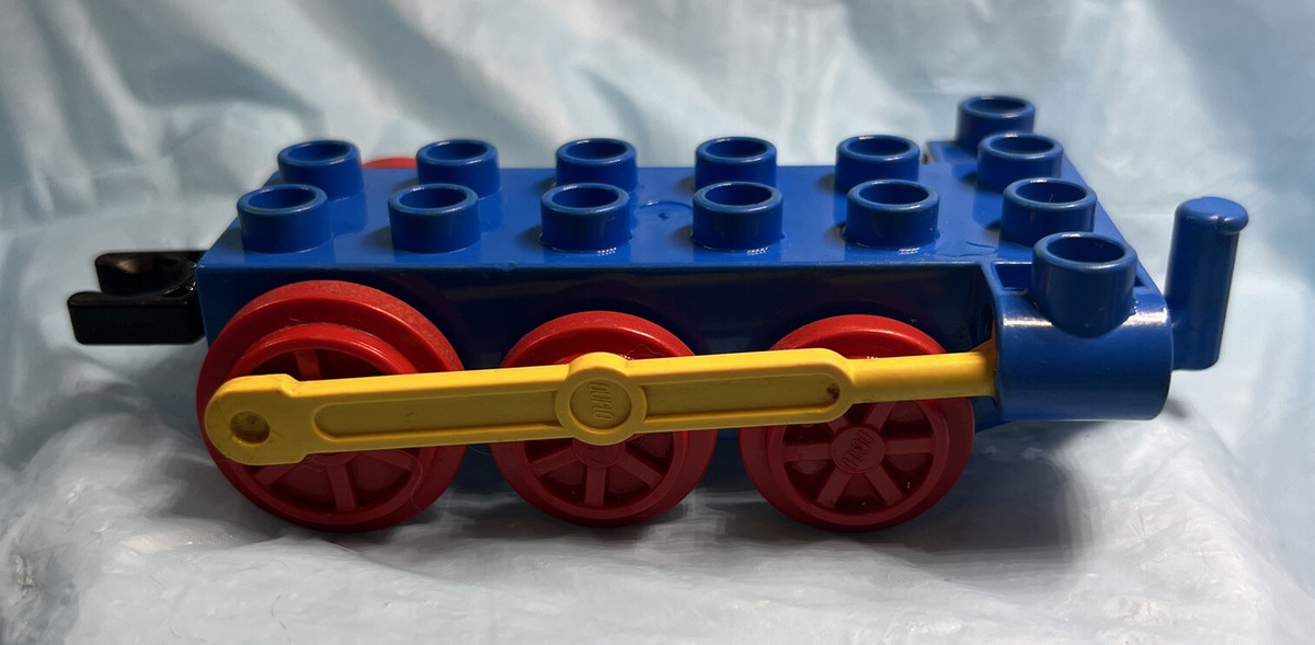 VINTAGE LEGO DUPLO 2x6 TRAIN CHASSIS BASE BLUE W/ RED WHEELS REPLACEMENT  BLOCK