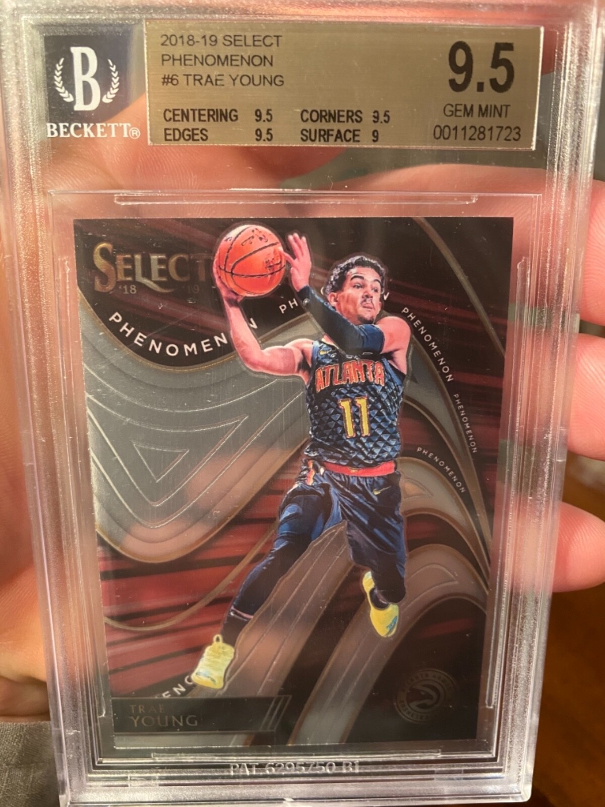 2018 SELECT PHENOMENON TRAE YOUNG ROOKIE SHORT PRINT BGS 9.5 NEVER SEE!