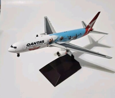 GEMINIJETS200 BOEING 767-300 QANTAS DISNEY PLANES COLORS VERY RARE