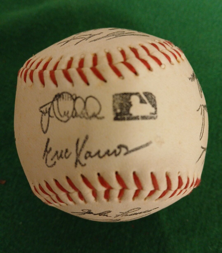 Facsimile Signed Baseball Variety of Signatures from Various Teams - Picture 1 of 9
