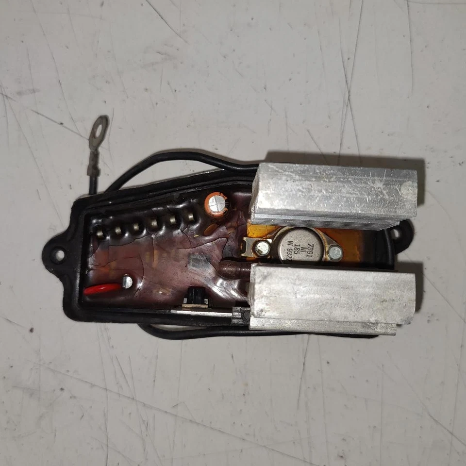 1982 - 1989 凯迪拉克 Fleetwood Brougham Deville 吹风机电机电阻模块 — 第 3/3 张图片