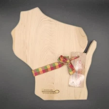 NWT Unused State of Wisconsin WI Cheese Cutting Board -American Wooden Spoon Co.