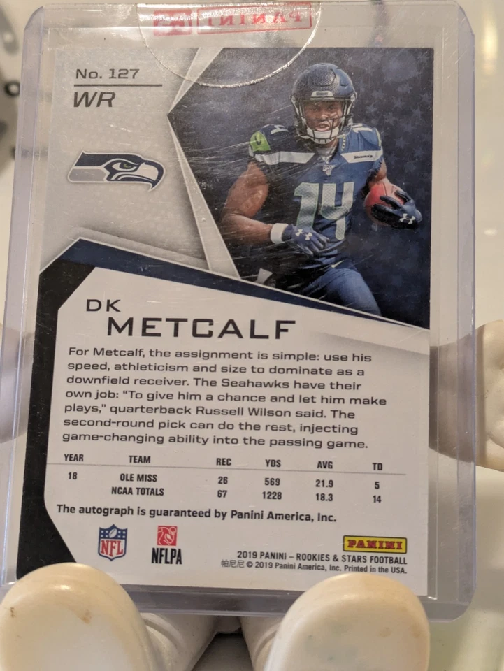 2019 DK Metcalf #3/10 Panini Rookies & Stars Gold Longevity Rookie Prizm Auto - Image 3 of 3