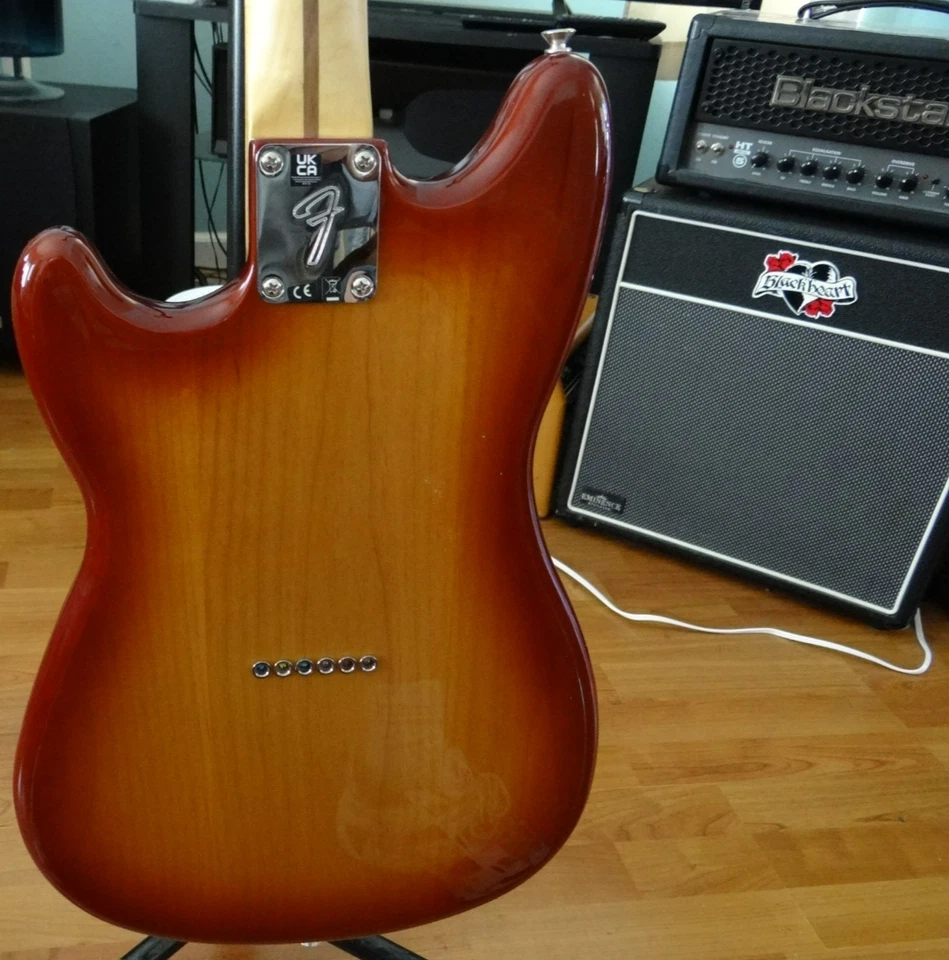 Fender Duo Sonic HS With Push-Pull Split Coil + New Fender Camo Gig Bag & Strap - Image 4 of 4