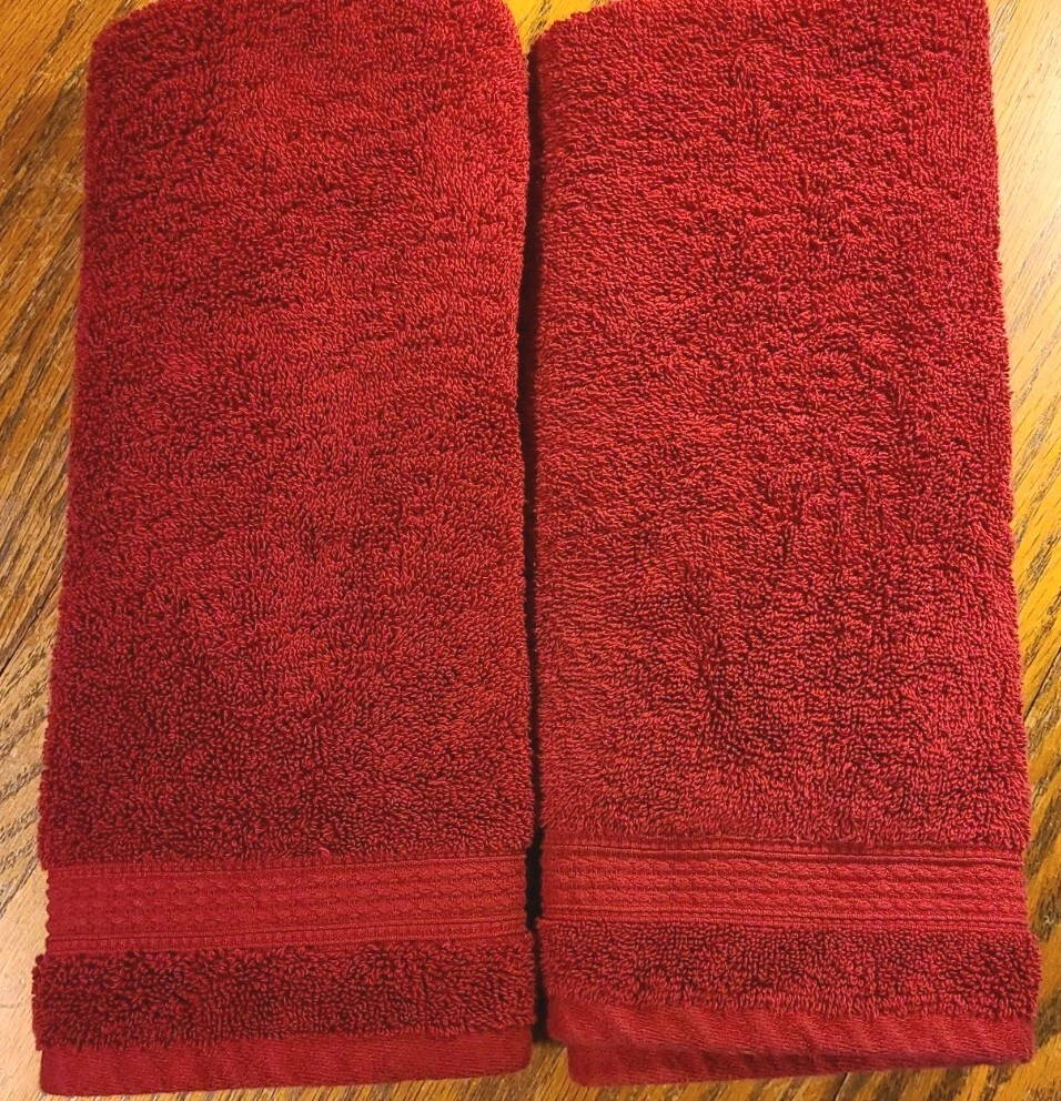 Welspun 100%Hygro Cotton Bloom. Pair of Red Hand Towels 17 By 27