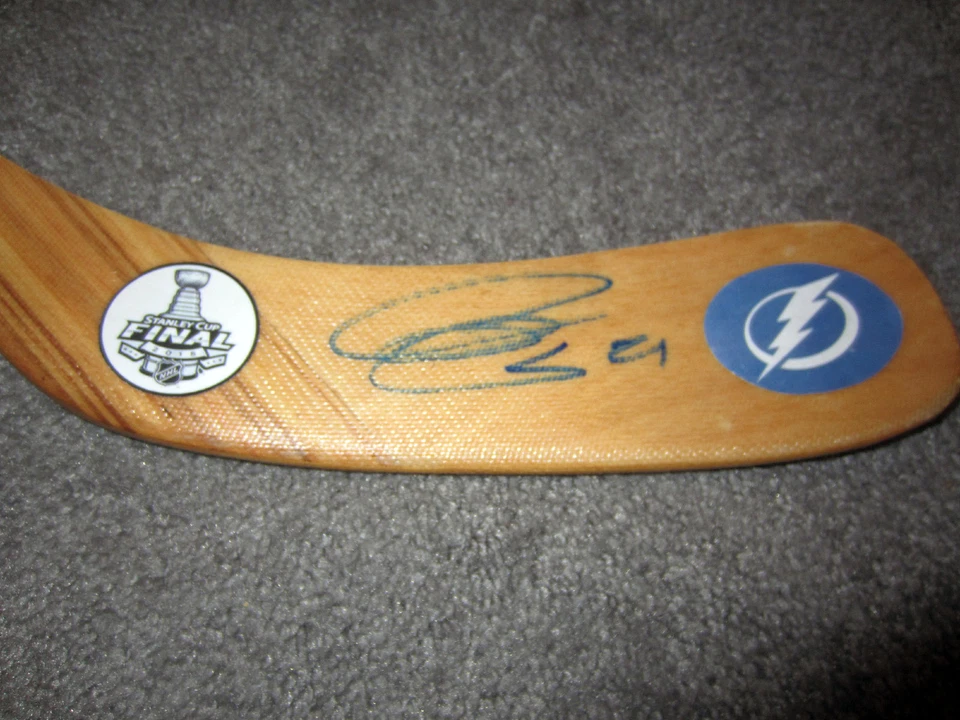 Palo de hockey JONATHAN DROUIN Tampa Bay Lightning autografiado firmado F/S con certificado de autenticidad Foto 2 de 2
