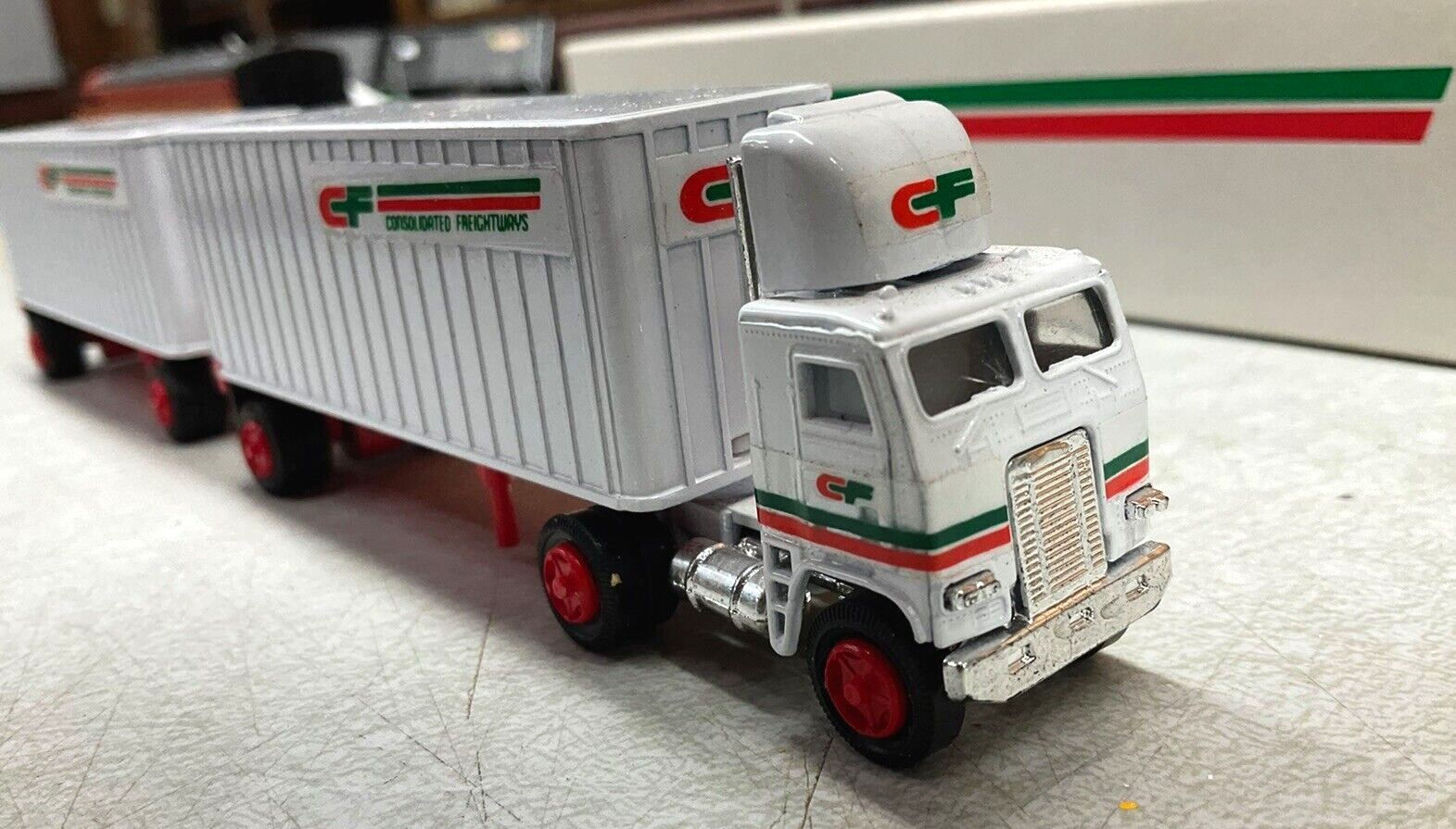 NOS Box Vintage CF Tonkin Consolidated Freightway Semi Truck Diecast Trailer COE