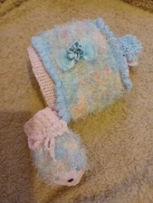 Girls hand knitted fluffy hat and mittens, 3-6 months.