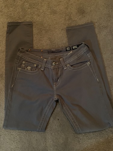EUC Women's RARE Miss Me Skinny Jeans 
