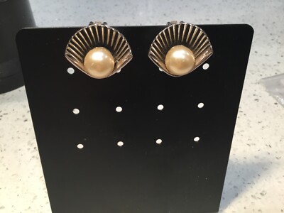Vintage Silver tone Shell & Ivory Faux Pearl 1  Clip on Earrings