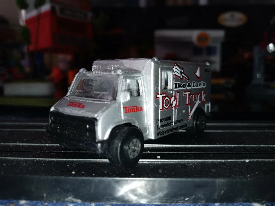 Camión de herramientas Maisto Silver Tonka Ike & Ian’s 2002 - 1/64 suelto bonito aspecto Foto 3 de 4