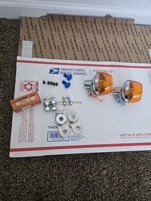 QTY 2 ADVANCED DIRECTIONAL TURN SIGNAL LIGHTS 752-2101, METAL, CHROME 12V