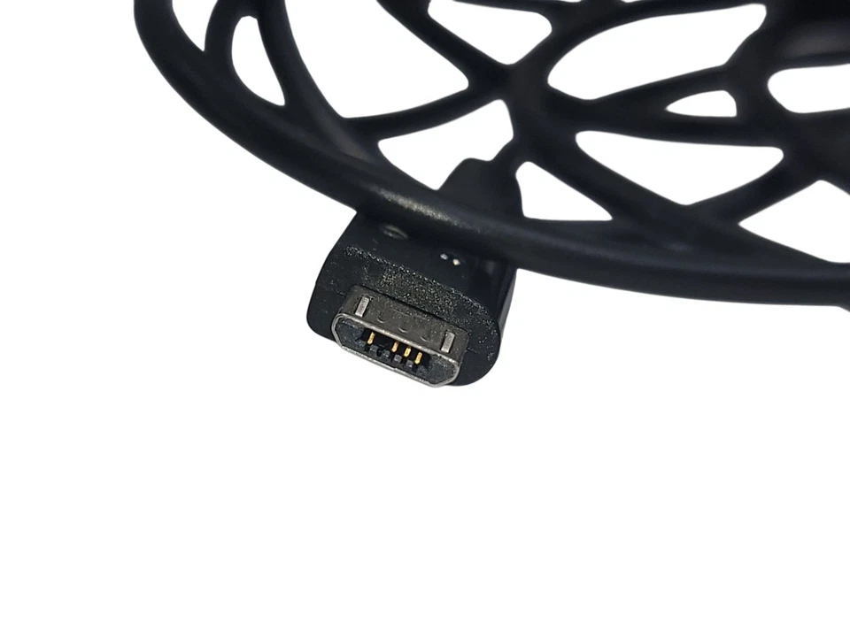 Samsung WEP490 Wireless Bluetooth Headset With Charger and Artic Zone Soft Case - Image 3 of 4