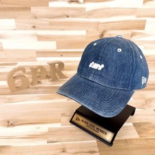 Gorra Denim Rara New Era x TMT Collaboration Logo Mínimo Azul Marino 9TWENTY Americana