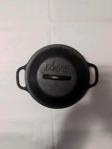 Lodge 5-Quart Dutch Oven 2PS2 Cast Iron Made in USA Pre-Seasoned Vintage