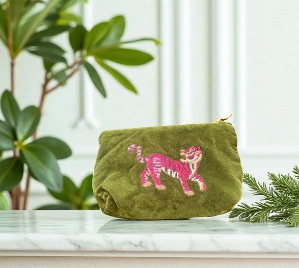 ELIZABETH SCARLETT London Clutch Bag Green Velvet Luxe Bengal Tiger Embroidered