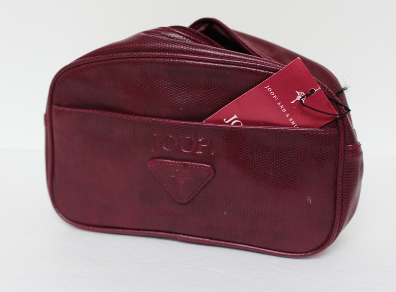 JOOP! AND A SMILE Premium Toiletry Bag Burgundy Faux Embossed Leather Lined